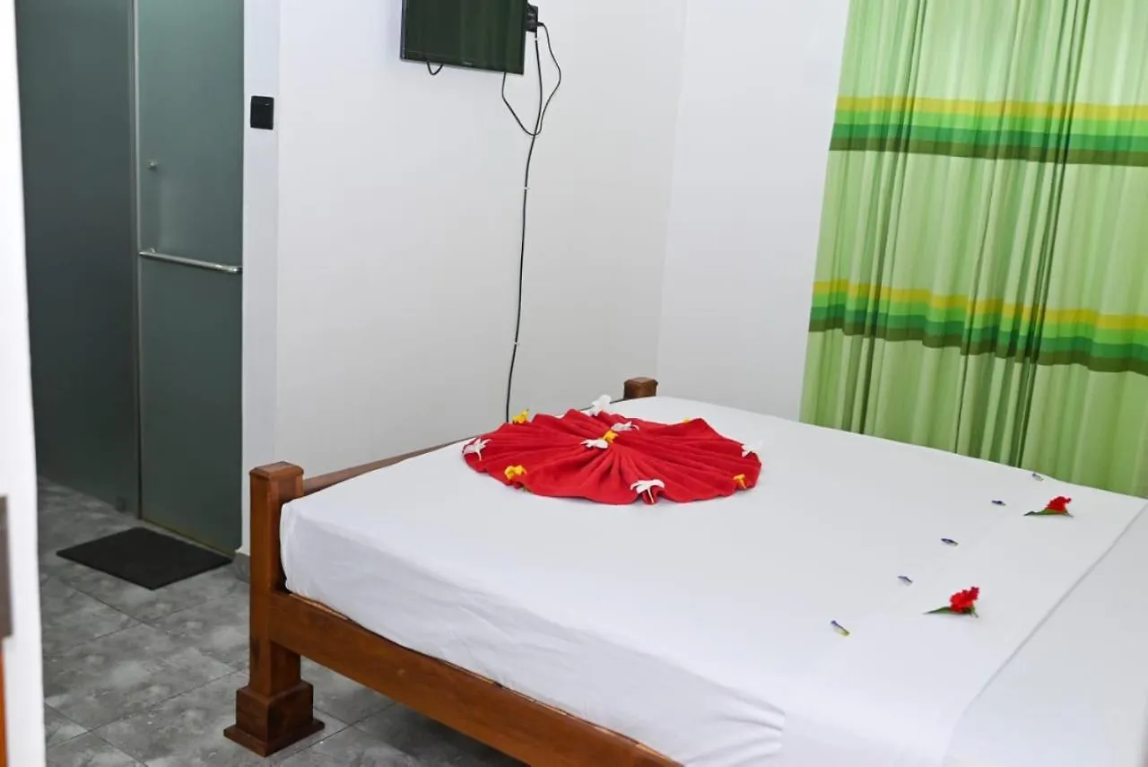 Negombo Royal Villa By Hotel Oviniru 0*,  Sri Lanka