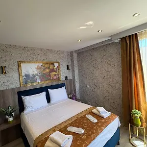 peker-hotel.istanbul-turkeyhotels.com/